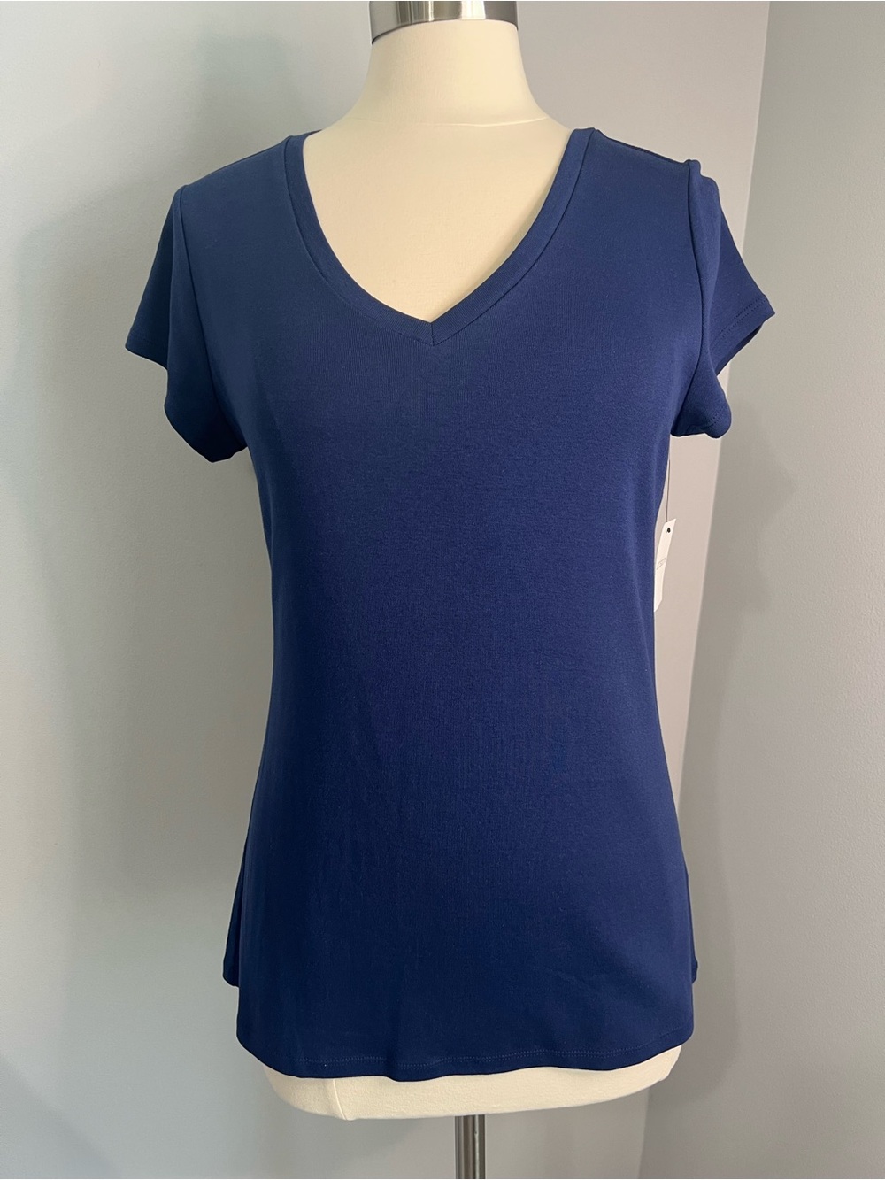 Liz Claiborne Size L Navy Blue Short Sleeve V-Neck Tee T-Shirt Top NWT